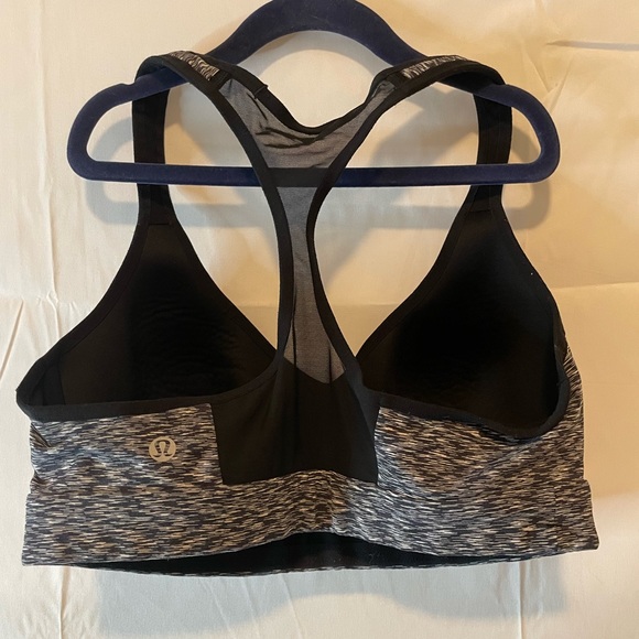 Lululemon speed up bra 8 - Picture 7 of 10